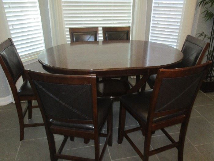 Kitchen nook table and chairs