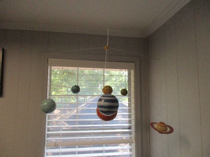 Hanging solar system