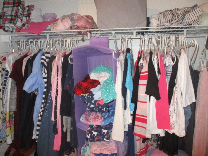Closet full of girl (Infant to 5y/o clothes)