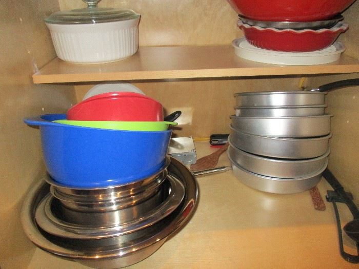 Many different pots and pans