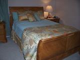5 PIECE BEDROOM SUITE W/ SLEIGH BED