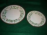 LENOX HOLIDAY CHINA 8 EACH