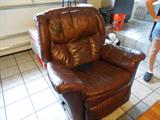 NICE LEATHER RECLINER