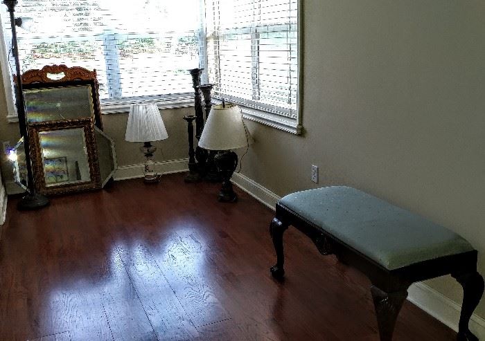 Variety of Queen Anne pieces, bench, mirrors, lamps