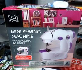 Mini Sewing Machine