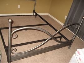 Queen Iron Footboard...