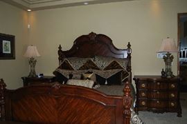 TWO TWIN ADJUSTABLE BEDS (MAKES A KING) ARE ALL THATS AVAILABLE FOR SATURDAY PURCHASE