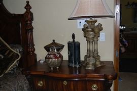 BERNHARDT NIGHT STAND - PAIR OF TABLE LAMPS, DECOR