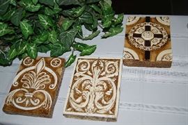 PLANT AND 2 DECOR SQUARES ARE STILL AVAILALBLE FOR SATURDAY PURCHASE