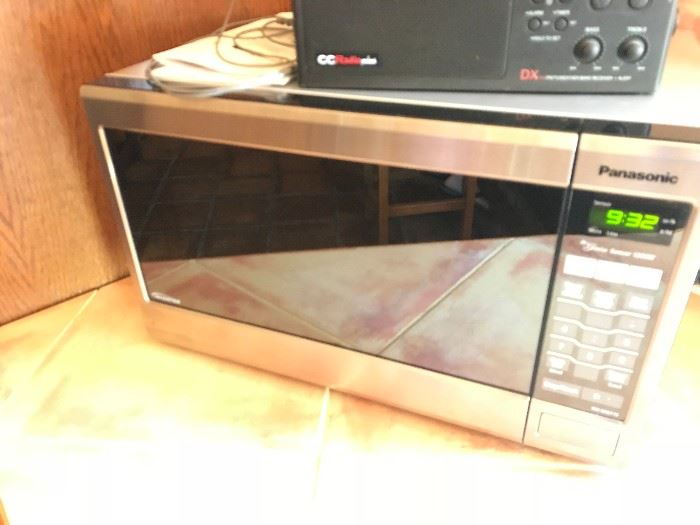 Microwave, like new!