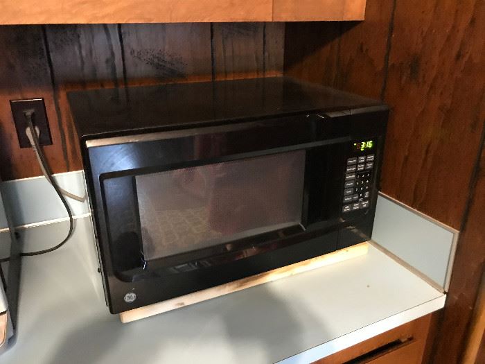GE countertop microwave