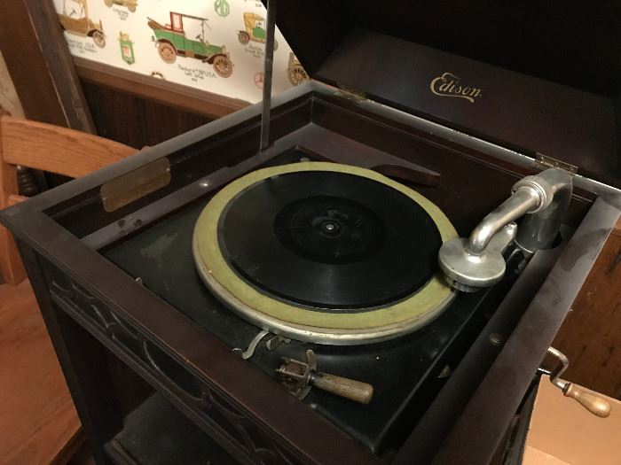 Antique Edison Diamond Disc Phonograph