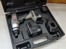 Craftsman 12V drill set (includes 2 batteries)