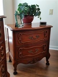 A closer look at one of the nightstands