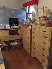Mid-century retro-style furniture for a full size bed, with foundation... and loads of sewing and crafts!  Great time to stock up!