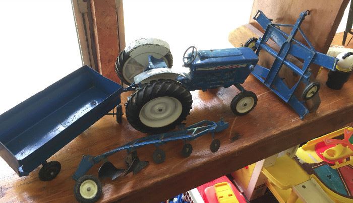 Vintage Ertl Farm Tractor Toy Set - Ford 4000