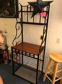 Small bakers rack