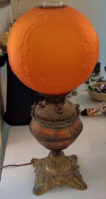 Bradley & Hubbard turn of century  table lamp. Works great!