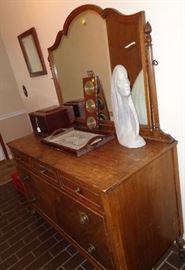 Ladies Dresser with mirror 