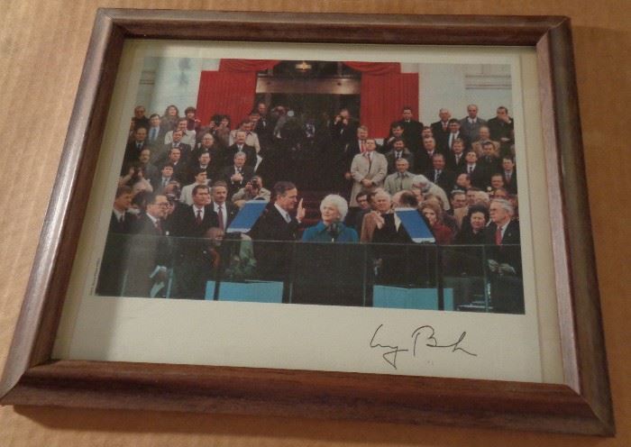 George Bush autographed Photo