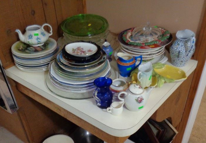 Lots of Kitchenware, including 