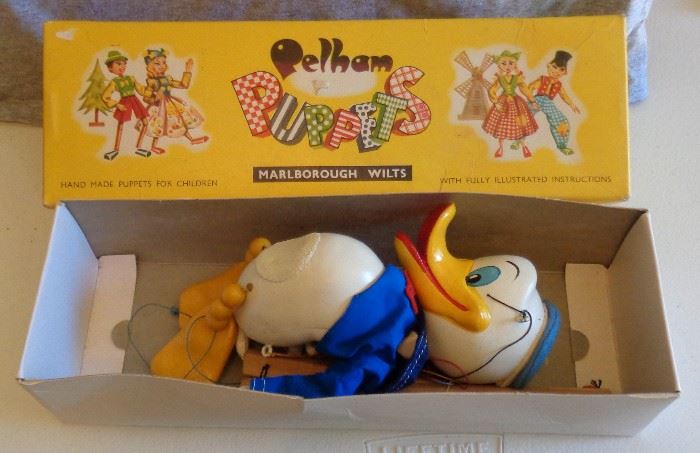 1950's Donald Duck (WDP) string puppep by Pelham Puppets Mint in Box