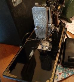 Beautiful etched design on Portable Singer Sewing Machine. It is Mint