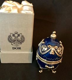 Faberge egg, ring holder for the Diamonds of Russia (DOR). $75