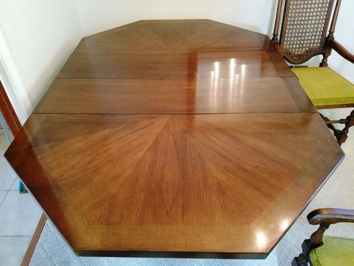Drexel Hispania Table w/Six Chairs           http://www.ctonlineauctions.com/detail.asp?id=736115