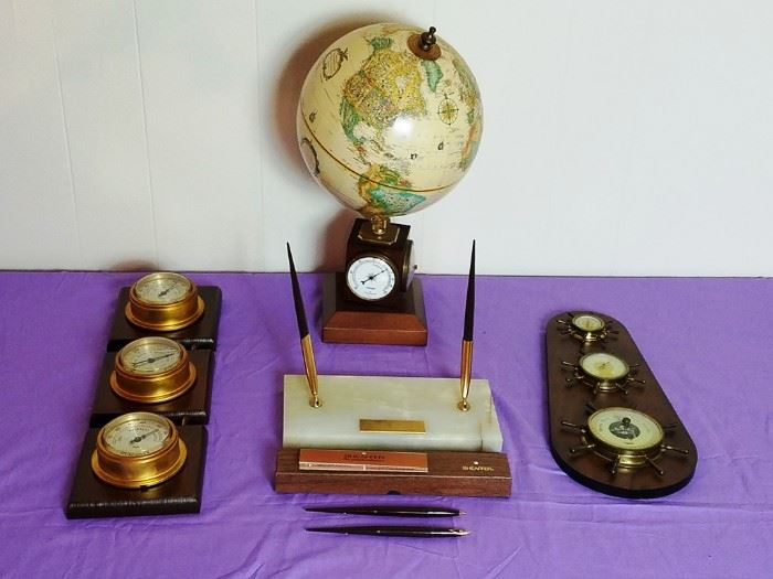 Unique Globe Barometer, USA Barometers:   http://www.ctonlineauctions.com/detail.asp?id=736391