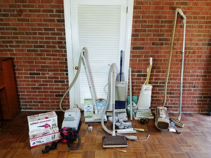 Five Cleaning Machines, Vacuums, Steamer, Polisher    http://www.ctonlineauctions.com/detail.asp?id=736488