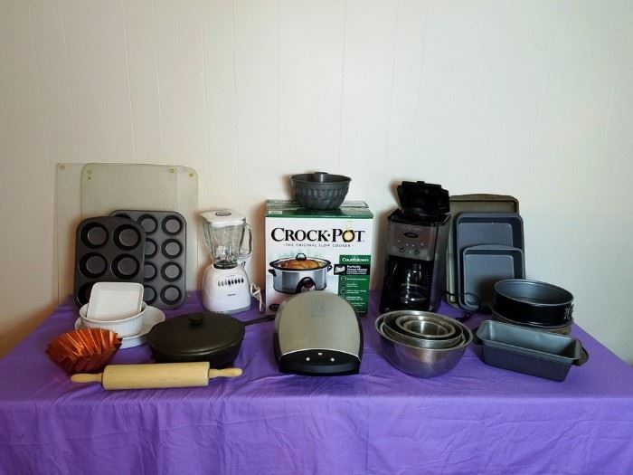 Small Kitchen Appliances & Bakeware:     http://www.ctonlineauctions.com/detail.asp?id=736494