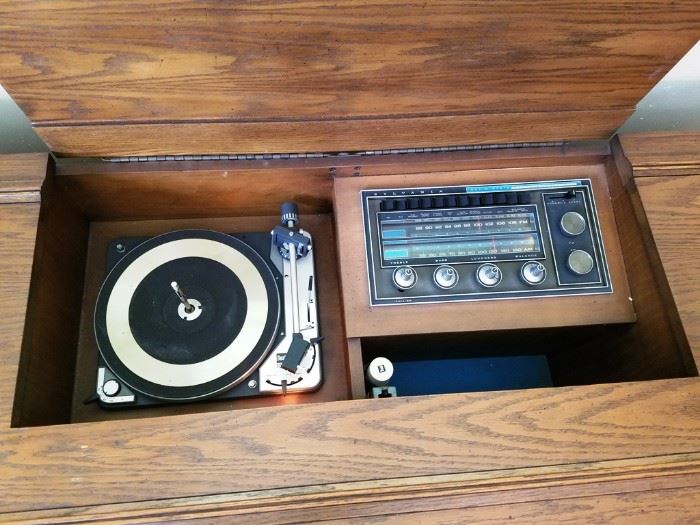 1967 Oak Cabinet Turntable Stereo:                http://www.ctonlineauctions.com/detail.asp?id=736501