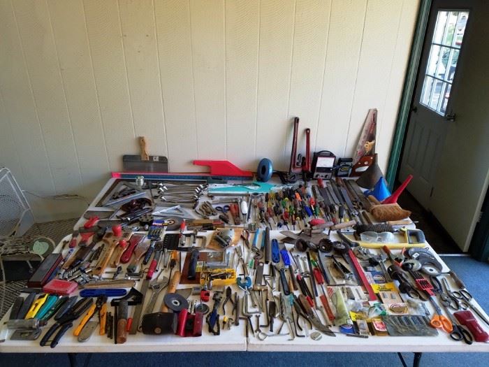 Hundreds of Hand Tools: http://www.ctonlineauctions.com/detail.asp?id=737014