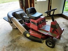 Toro 12 HP Lawn Tractor:     http://www.ctonlineauctions.com/detail.asp?id=737051