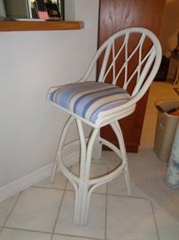 1 bar stool