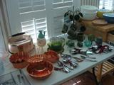 Kitchenware/dishes/appliances/cookware.