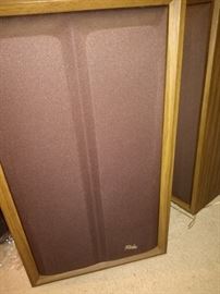 Pair of Vintage Fisher  XP85 Speakers