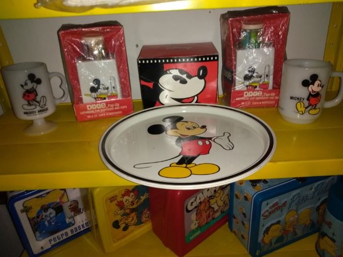 Vintage Mickey Mouse Collectible Tray, Cups and Lunchboxes