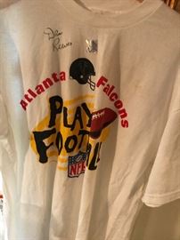 Signed Dan Reeves Atlanta Falcons  T-Shirt