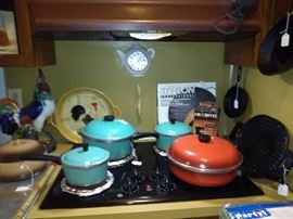 Vintage Club Pots