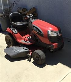 Craftsman lawn tractor.  21hp, 46’mower and electric start.  Automatic Transmission.