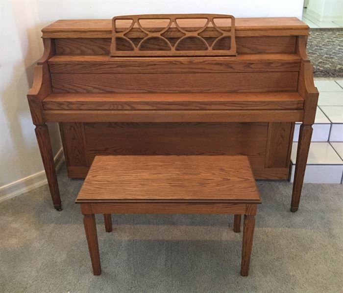 Astin- Weight piano and storage bench
