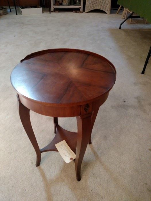 John Widdicomb Pie Crust Table