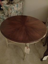 Widdicomb Round Table