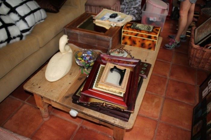 Coffee Table with Art, Duck Decoy and decorative Boxes