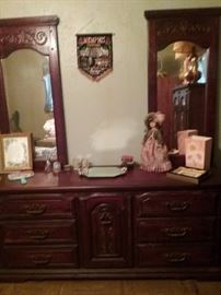 Beautiful Dresser w/ Double Mirrors