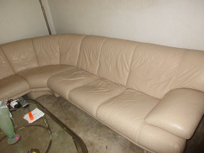 SECTIONAL