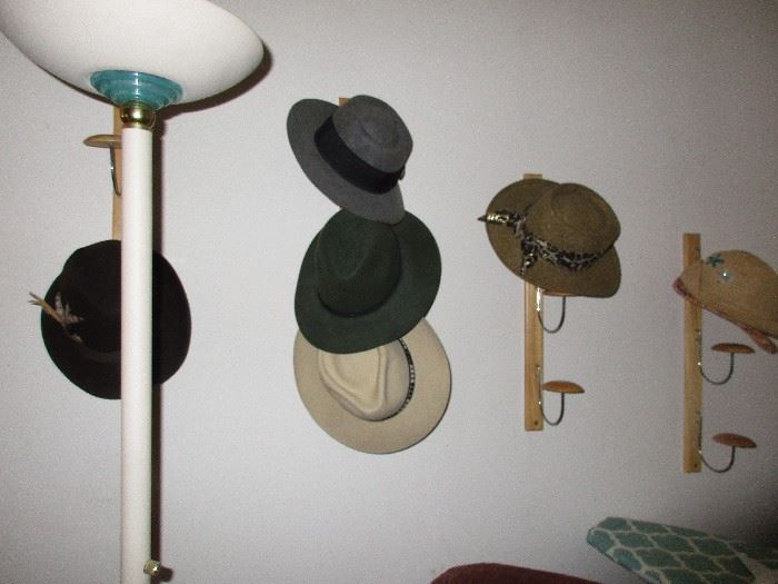 HATS LAMP