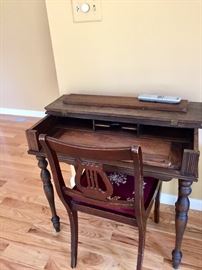 Sooner desk Victorian 